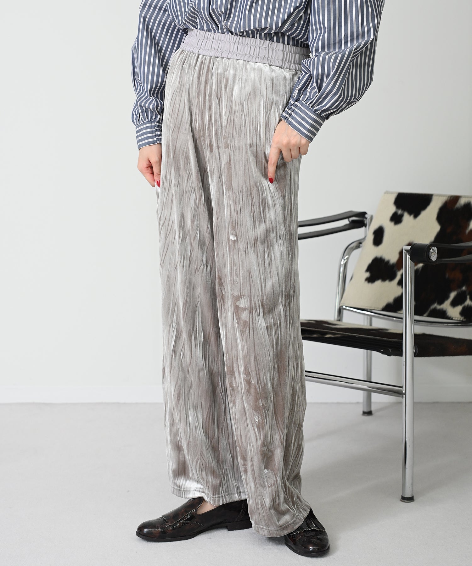 グレージュ　model：H167