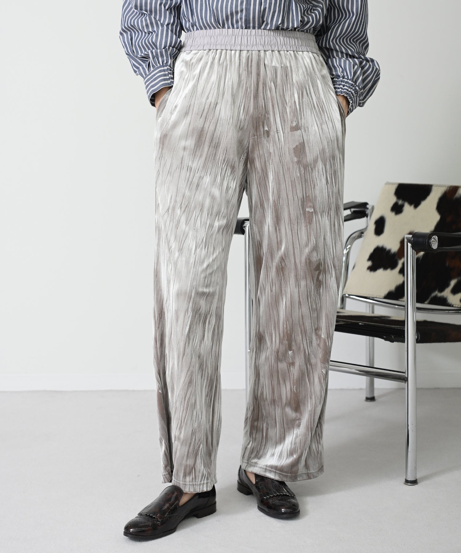 グレージュ　model：H167