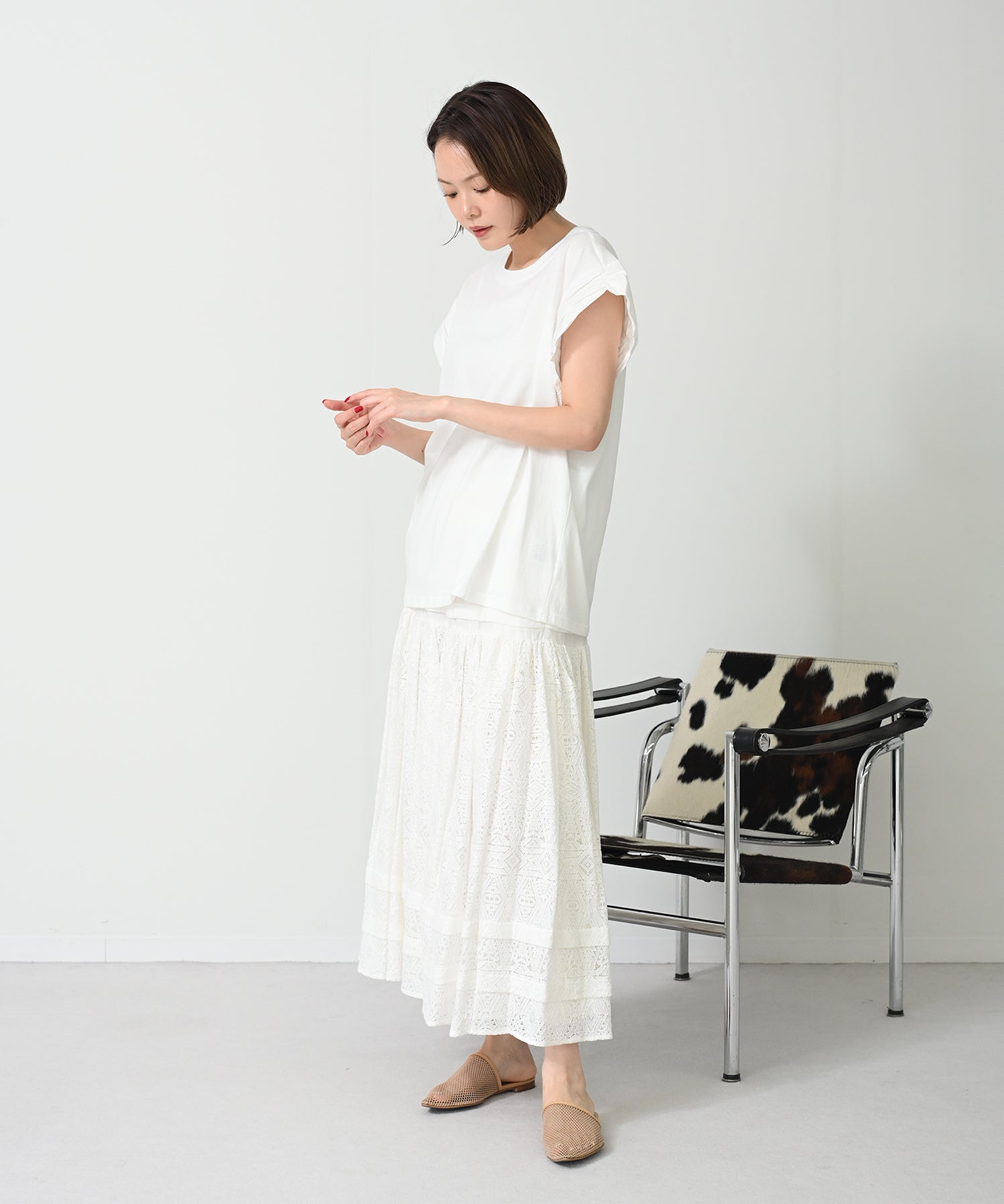 オフホワイト　model；H167