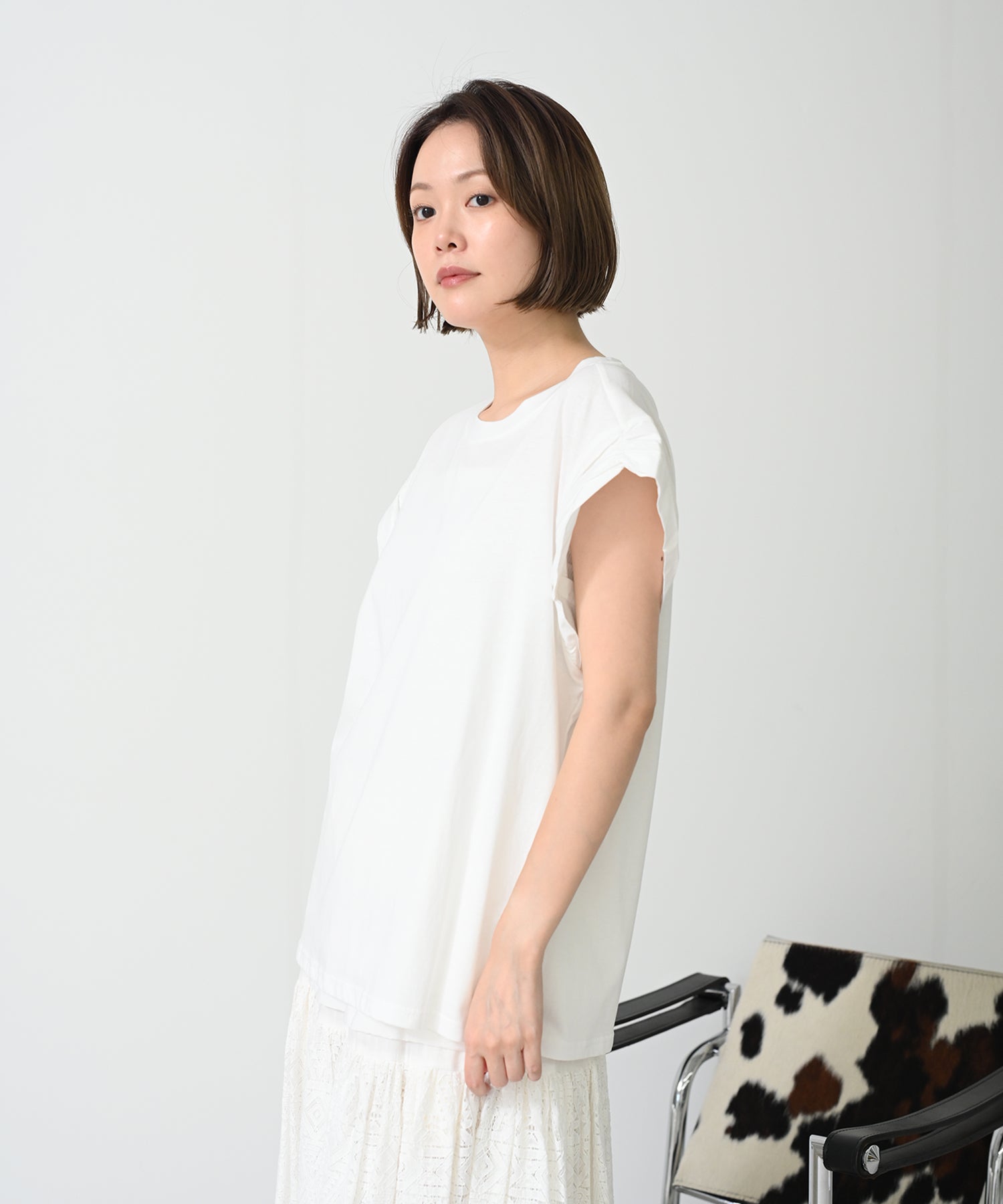 オフホワイト　model；H167