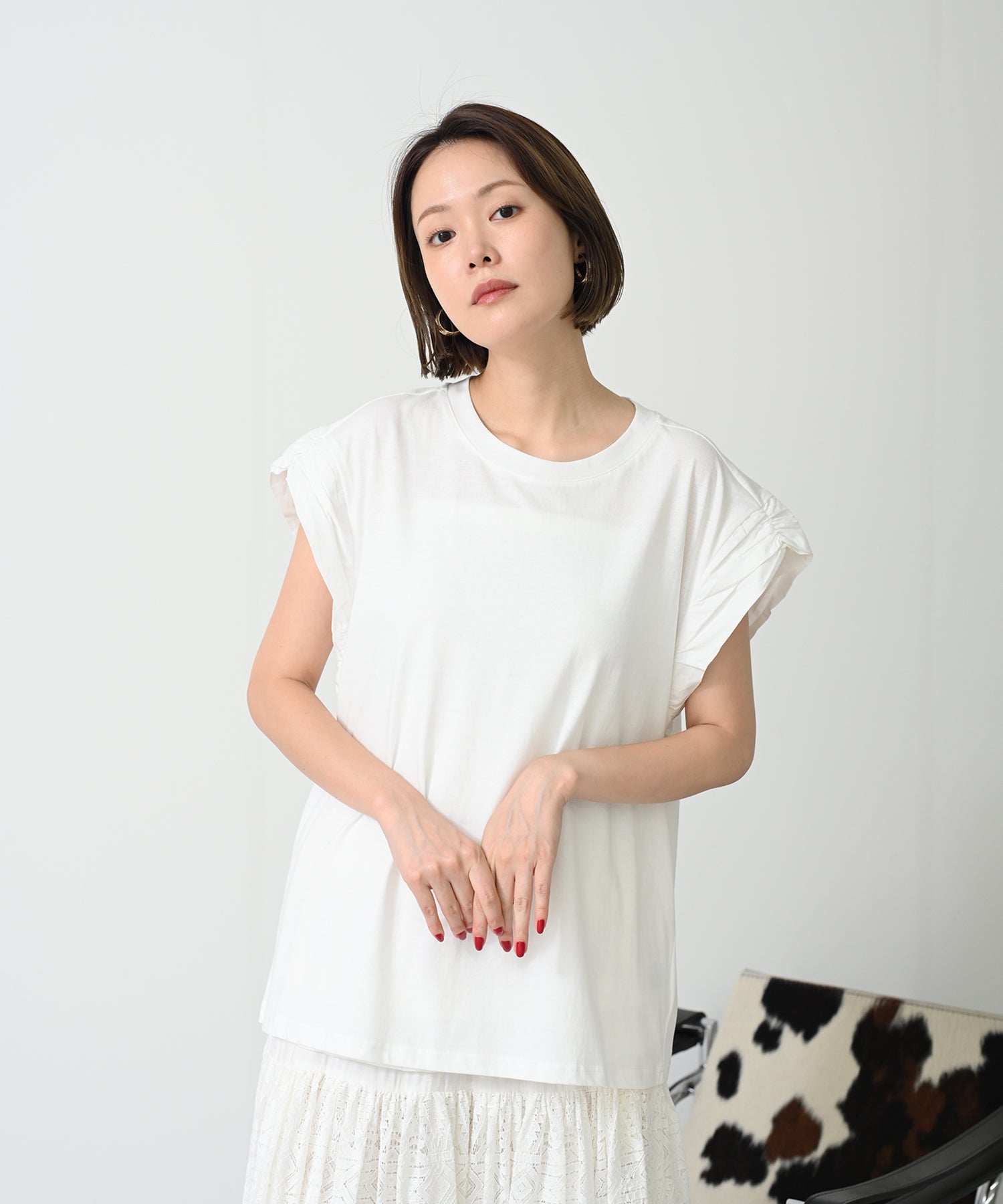 オフホワイト　model；H167
