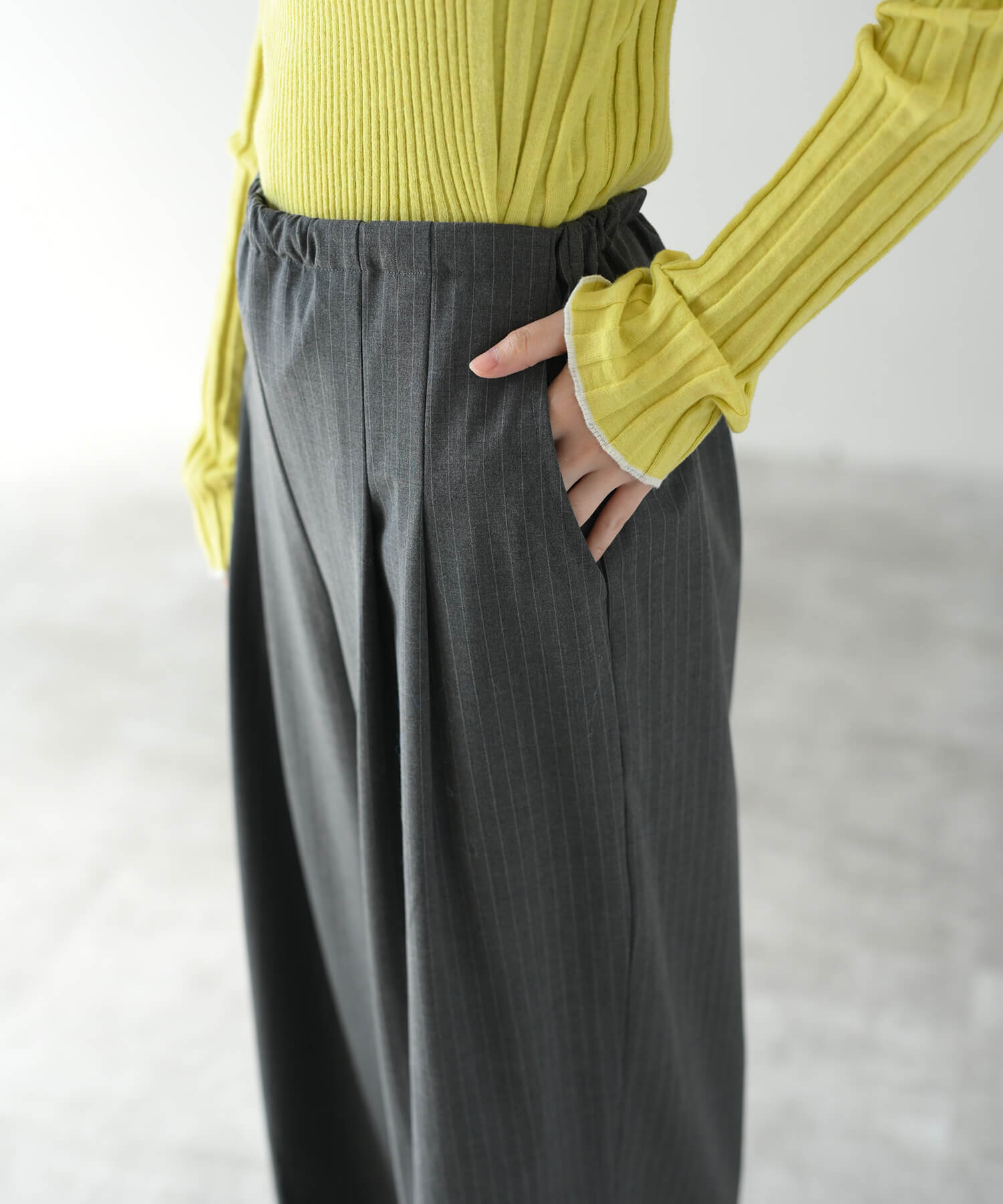 チャコール　model：H162