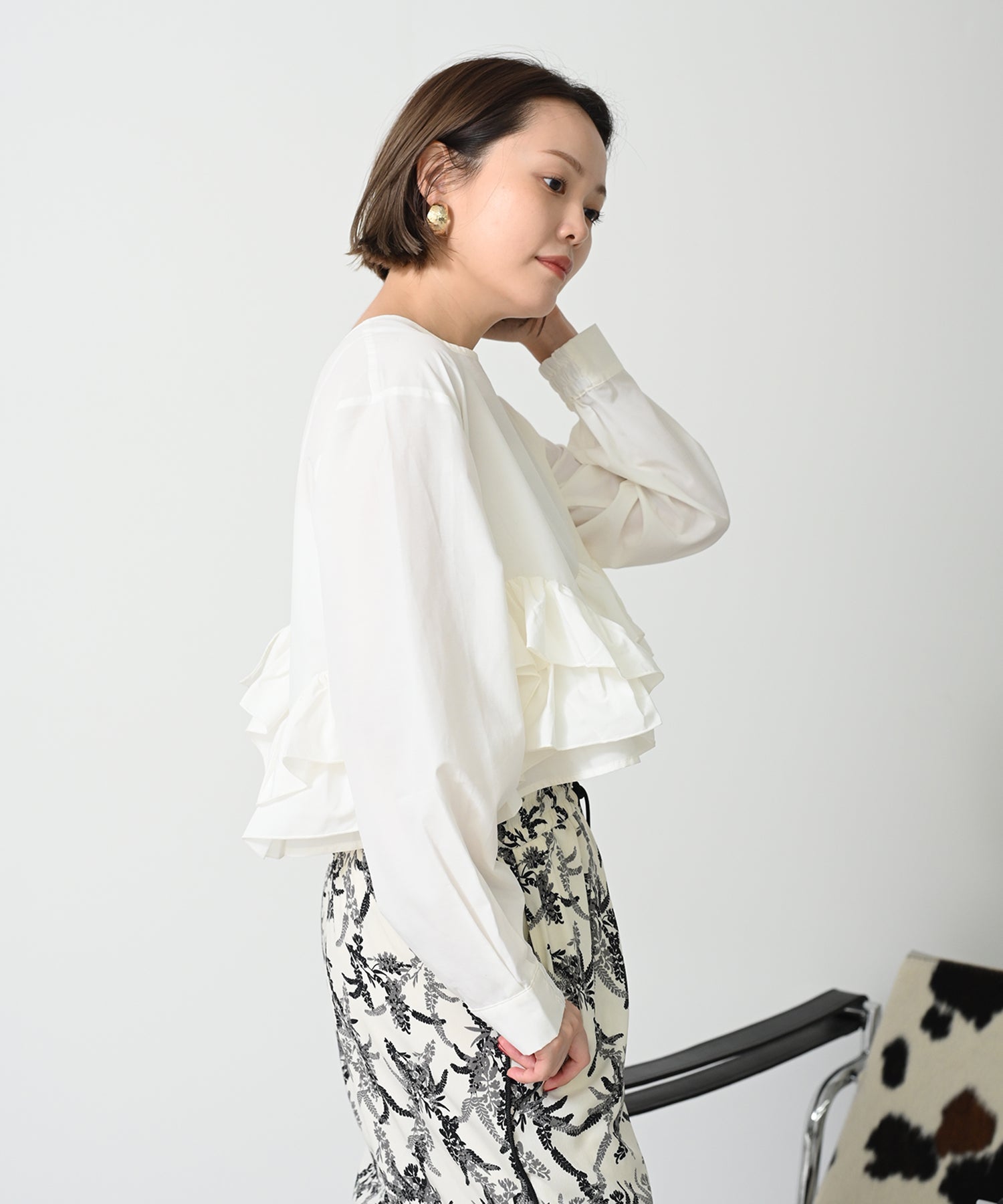 オフホワイト　model：H167