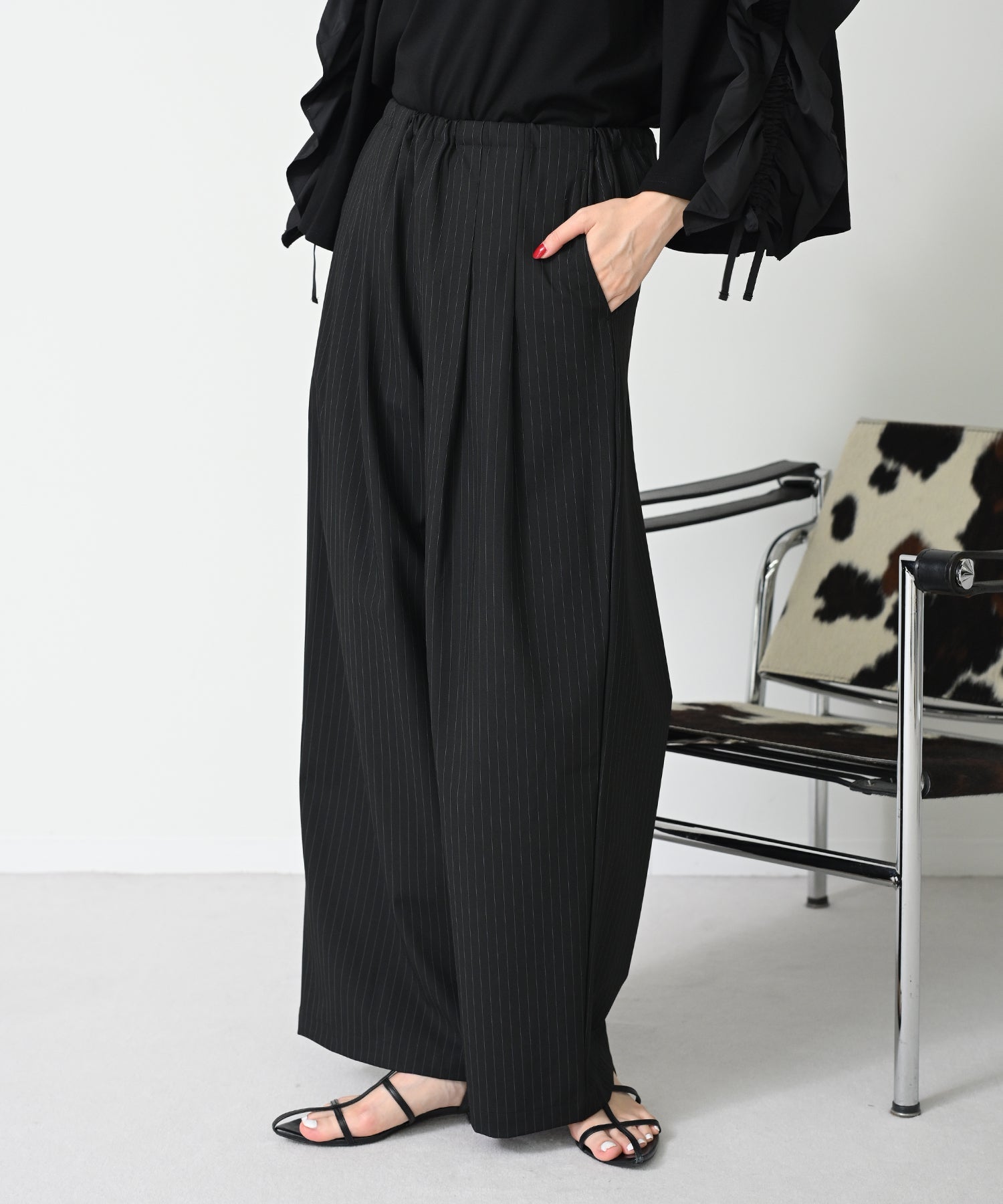 ブラック　model：H167