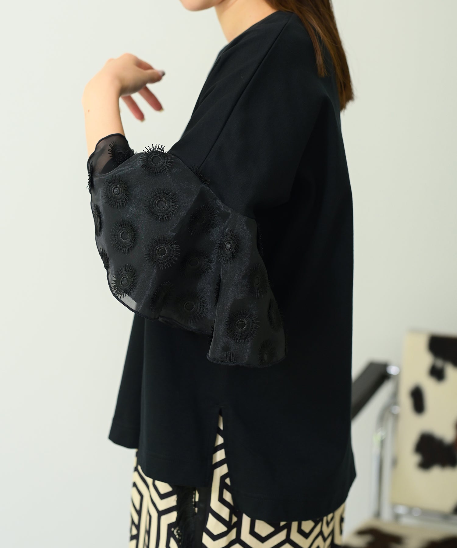 ブラック　model：H160