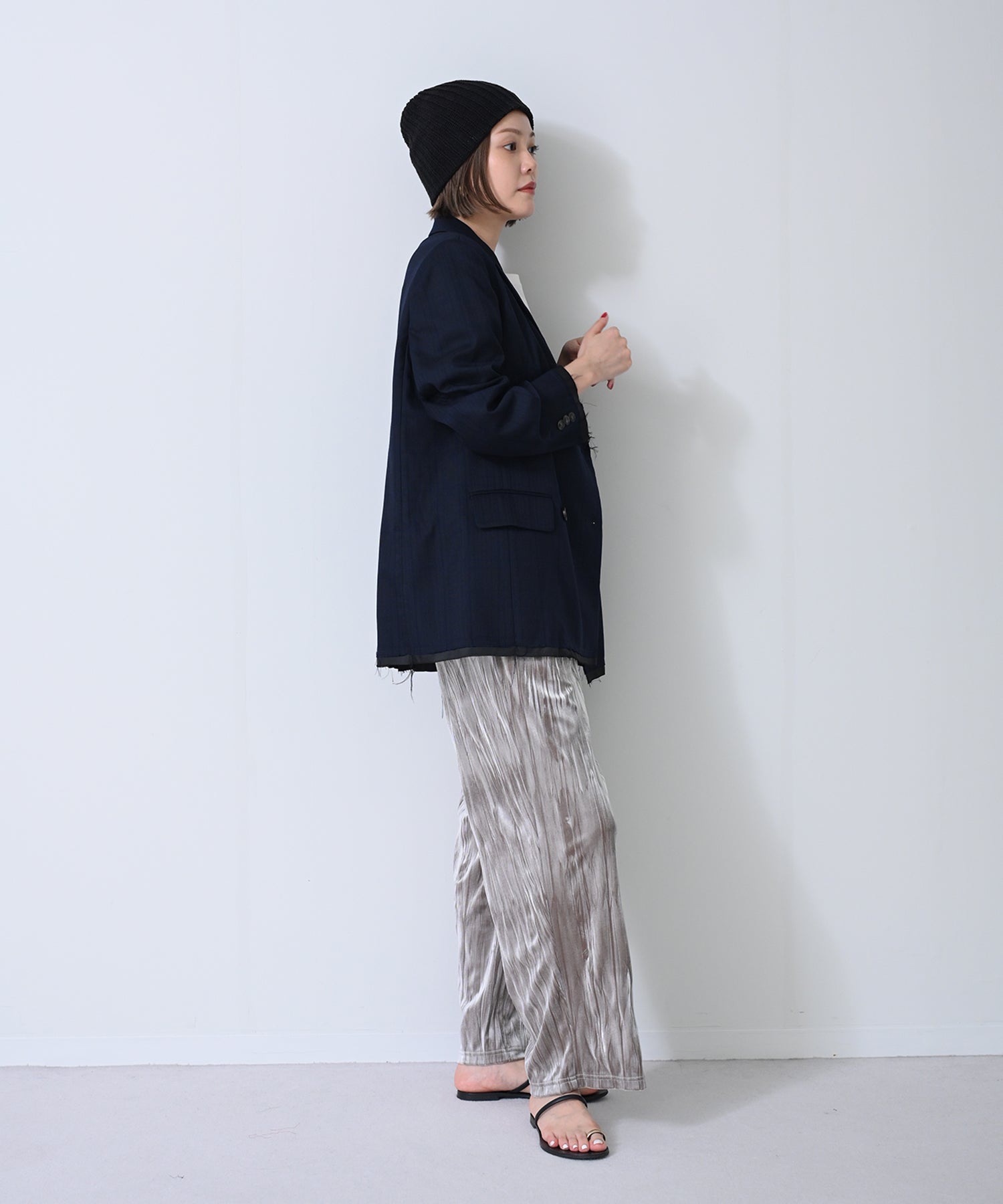 グレージュ　model：H167