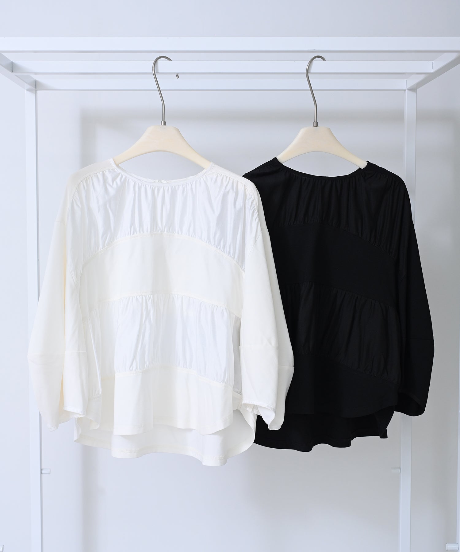 【Secretsale】Switch Sheer Cocoon Long-Sleeve Top