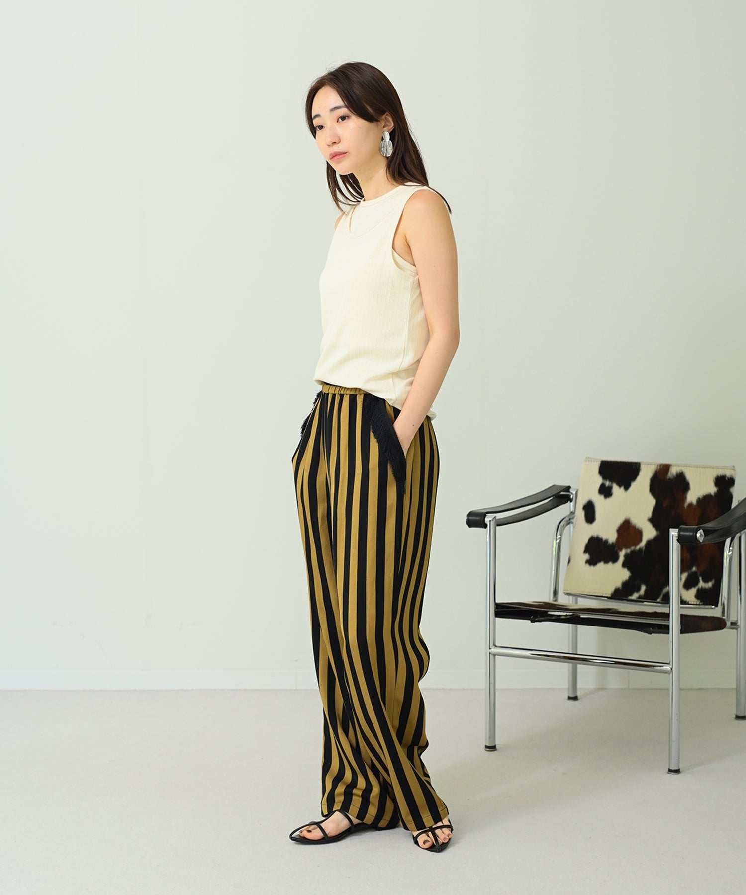 ブラウン　model：H160