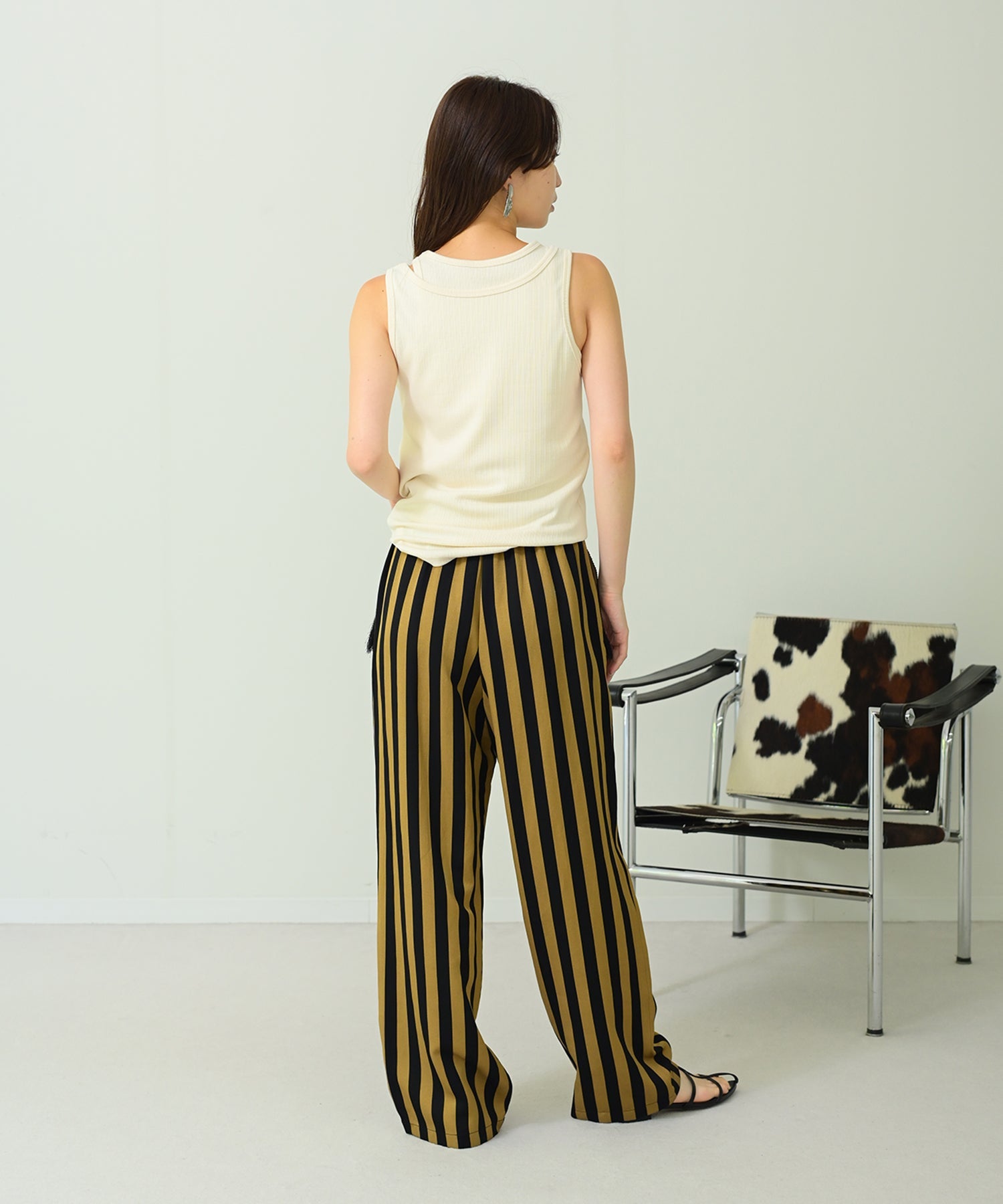 ブラウン　model：H160