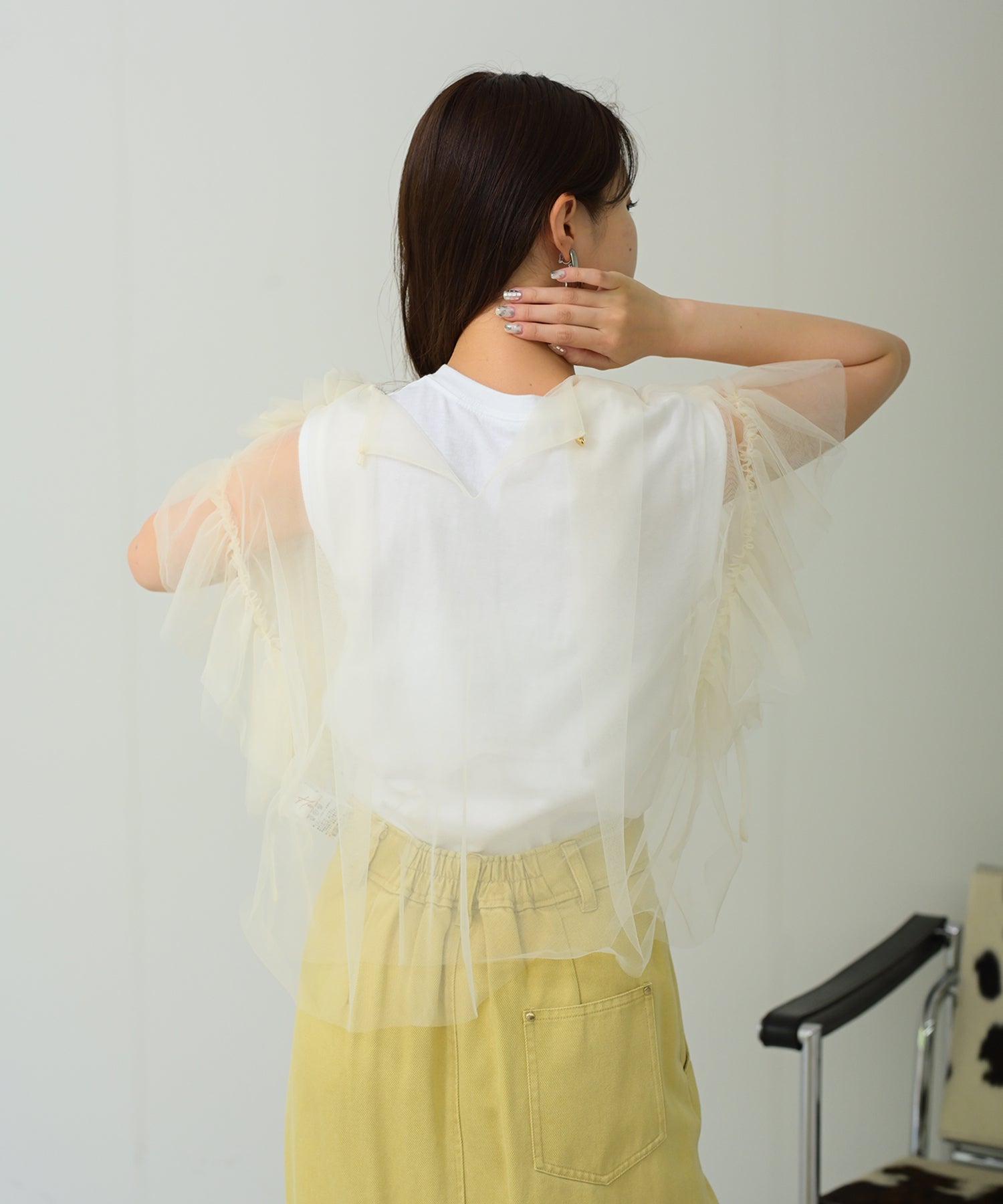 アシンメトリーフリルチュール付きカットソー