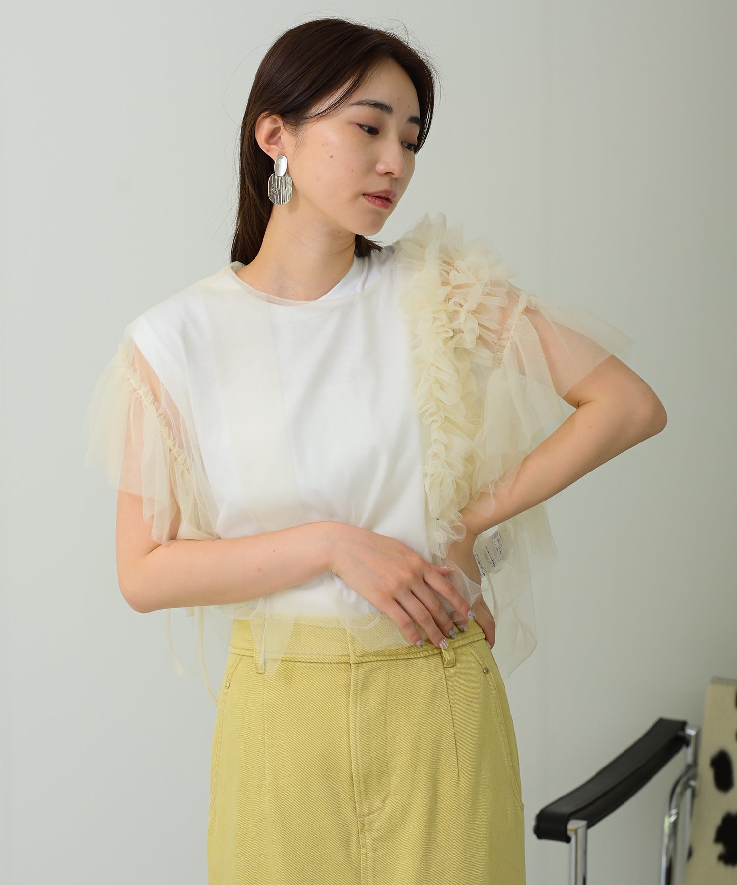 オフホワイト　model：H160