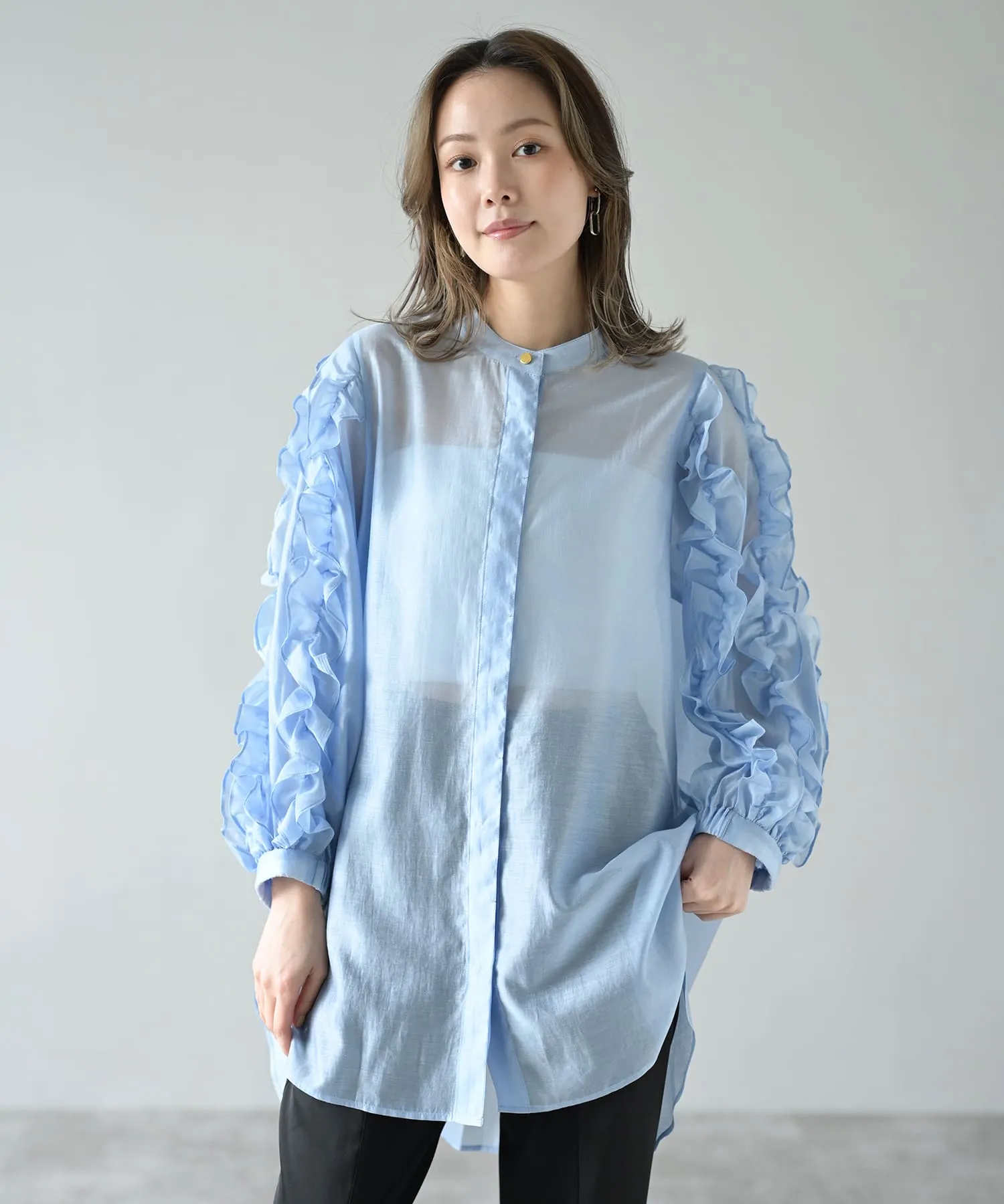 HERENCIA / Ruffled balloon sleeve sheer blouse