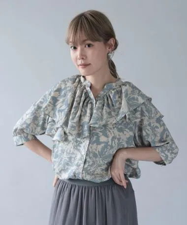 HERENCIA / Asymmetrical ruffle short sleeve blouse