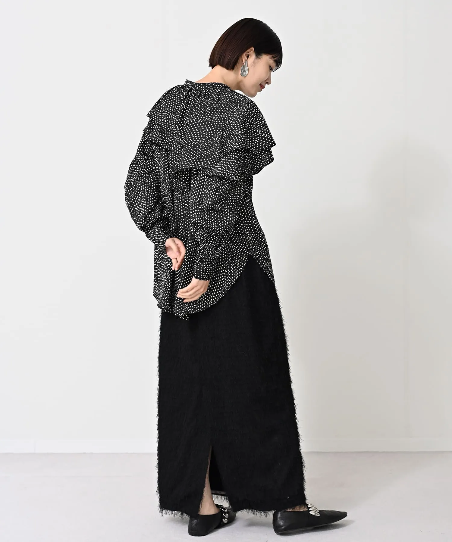 Asymmetrical frill print blouse | HERENCIA(ヘレンチア